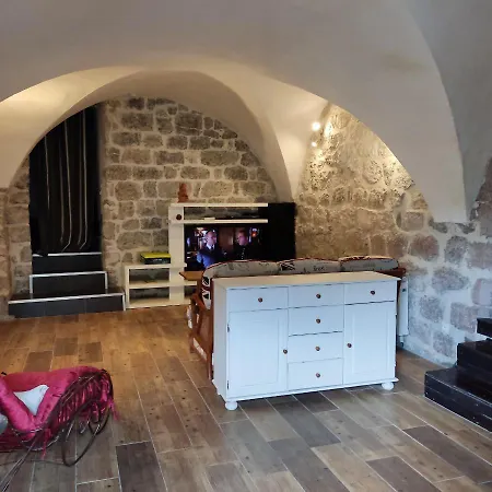 Maison Pierre Et Voute Au Coeur Du Village Tatil Evi Balazuc