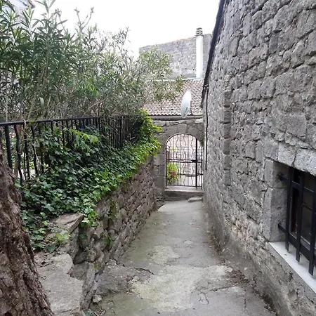 Ferienhaus Maison Pierre Et Voute Au Coeur Du Village *