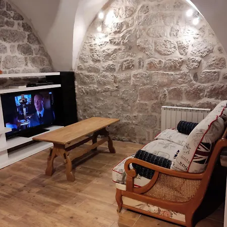 Maison Pierre Et Voute Au Coeur Du Village Balazuc
